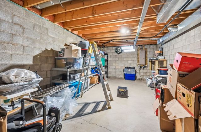 3173 SARANAC DR, South Pymatuning Twp, PA 16150