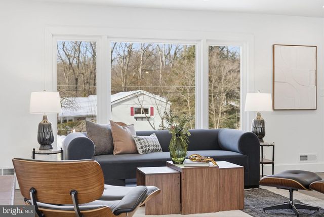 3415 BARGER DR, Falls Church, VA 22044