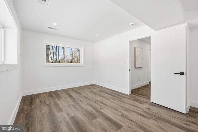 3415 BARGER DR, Falls Church, VA 22044