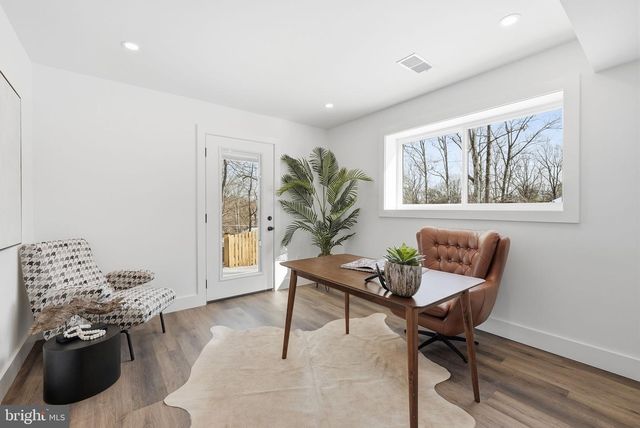 3415 BARGER DR, Falls Church, VA 22044