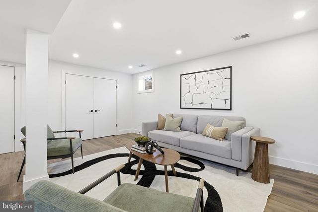 3415 BARGER DR, Falls Church, VA 22044