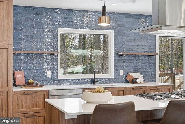 3415 BARGER DR, Falls Church, VA 22044