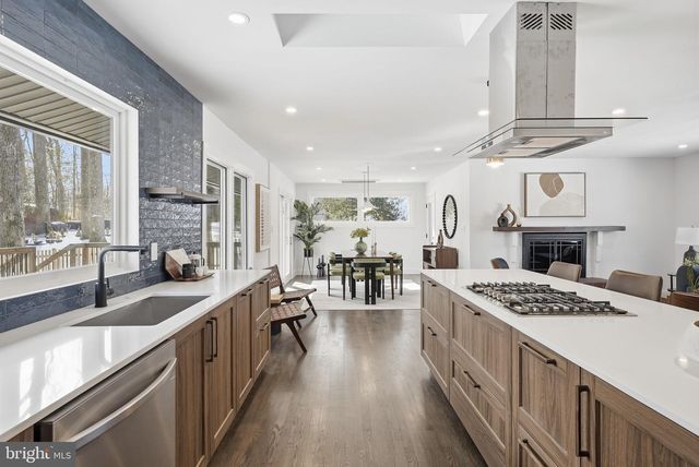 3415 BARGER DR, Falls Church, VA 22044