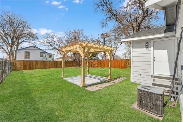 3024 James Avenue, Fort Worth, TX 76110