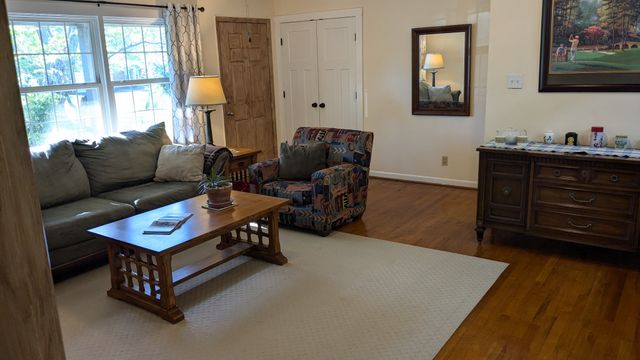 1215 Meadow Rd, Cookeville, TN 38501