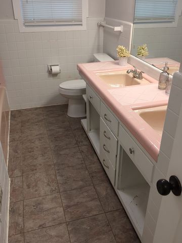 1215 Meadow Rd, Cookeville, TN 38501