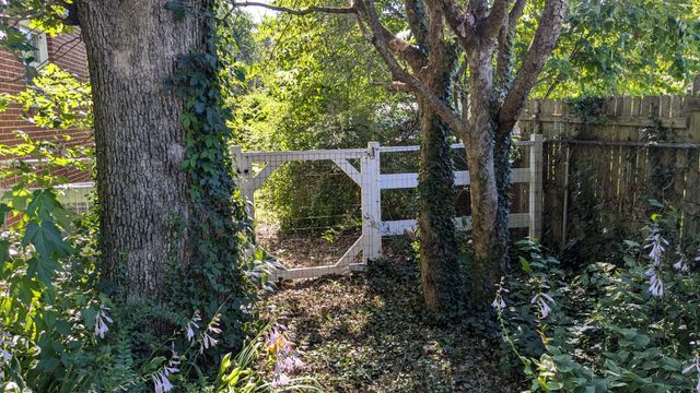 1215 Meadow Rd, Cookeville, TN 38501