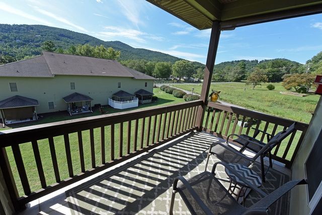 1724-H Watercrest Way, Hiawassee, GA 30546