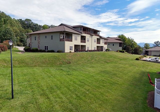 1724-H Watercrest Way, Hiawassee, GA 30546