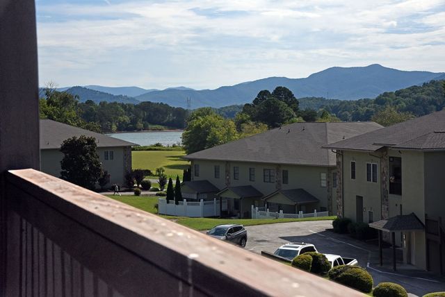 1724-H Watercrest Way, Hiawassee, GA 30546
