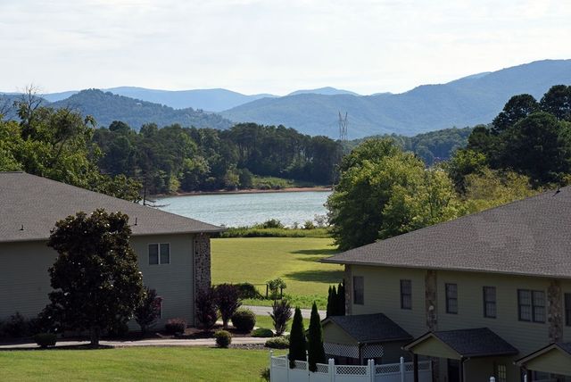 1724-H Watercrest Way, Hiawassee, GA 30546