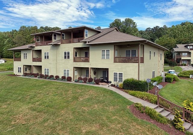 1724-H Watercrest Way, Hiawassee, GA 30546