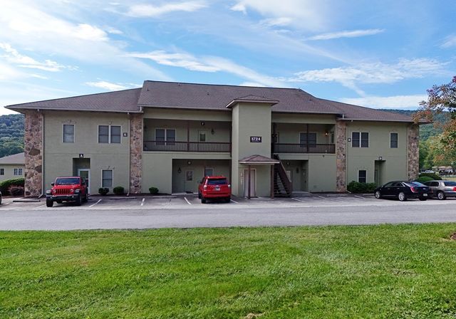 1724-H Watercrest Way, Hiawassee, GA 30546