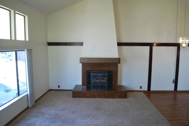 18761 Eisenhower Street, Salinas, CA 93906