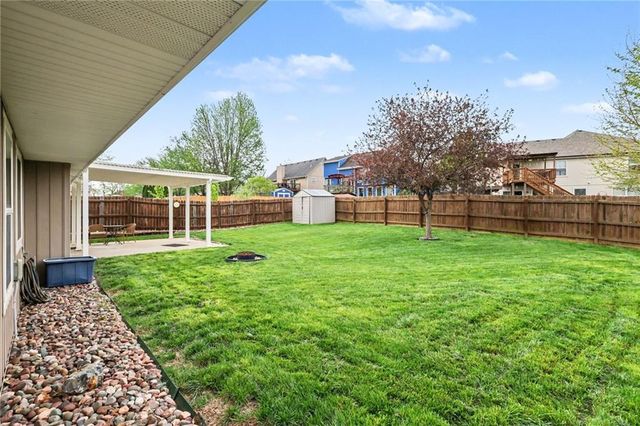 600 SE Saratoga Drive, Blue Springs, MO 64014