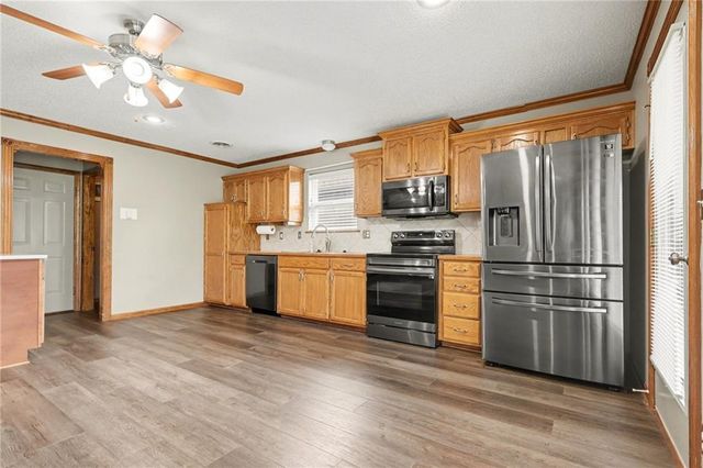 600 SE Saratoga Drive, Blue Springs, MO 64014