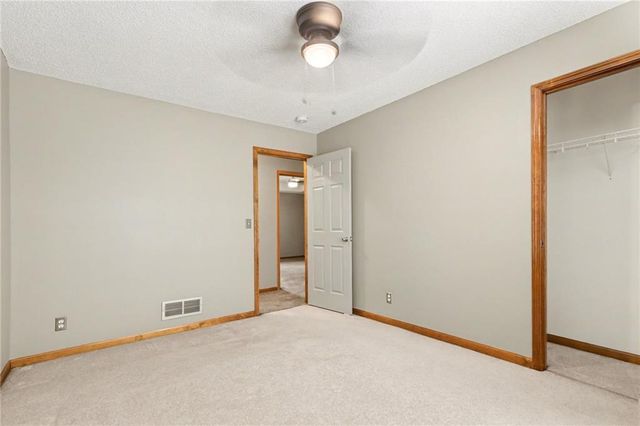 600 SE Saratoga Drive, Blue Springs, MO 64014