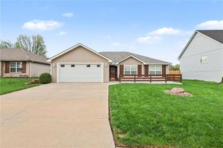 600 SE Saratoga Drive, Blue Springs, MO 64014