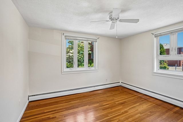 145 Warren St. 7, Watertown, MA 02472