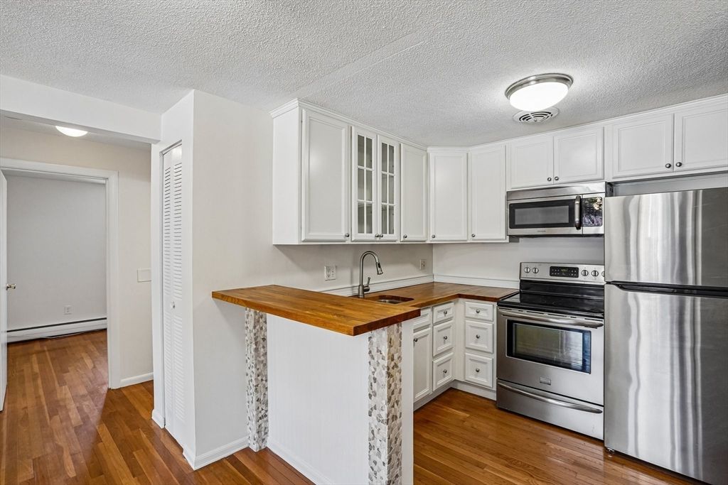 145 Warren St. 7, Watertown, MA 02472