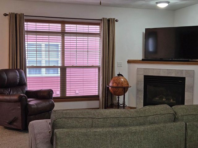 637 Garfield Avenue, Evansville, WI 53536