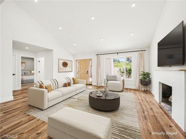 28817 Barragan, Agoura Hills, CA 91301