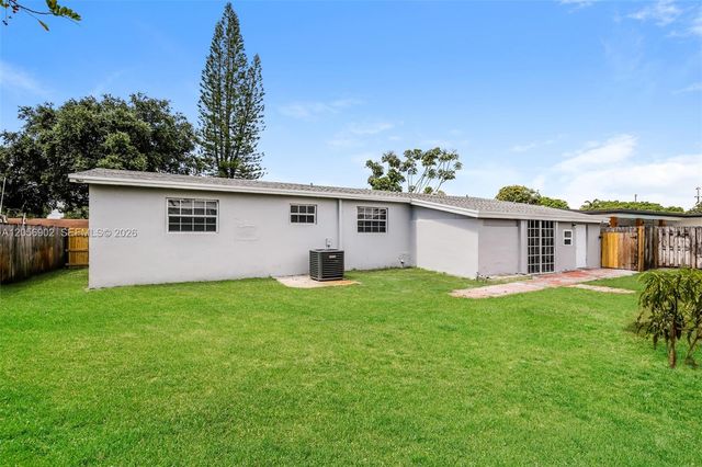 7171 SW 10th Court, Pembroke Pines, FL 33023