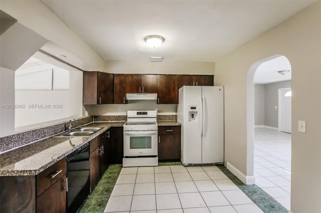 7171 SW 10th Court, Pembroke Pines, FL 33023