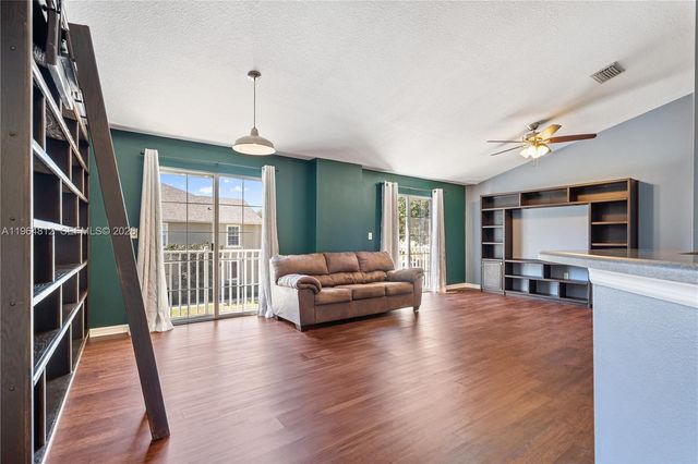 6708 Eagle Feather Dr. 6708, Riverview, FL 33578