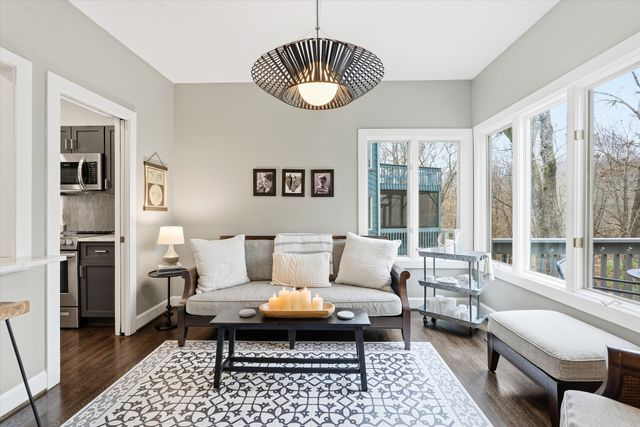 228 Harpeth Wood Dr, Nashville, TN 37221