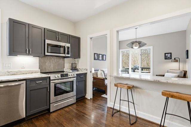 228 Harpeth Wood Dr, Nashville, TN 37221