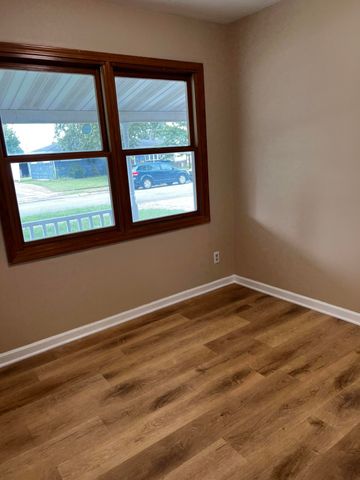 7717 Chestnut Avenue, Hammond, IN 46324