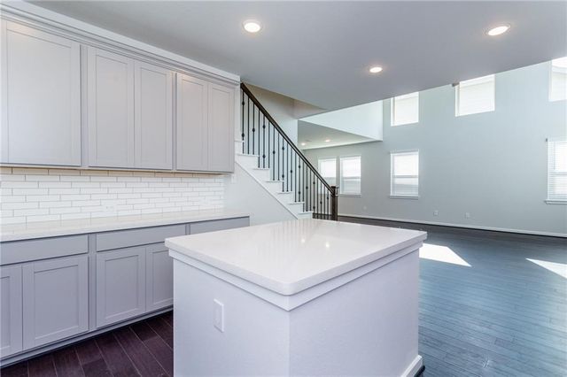 6407 Rounded Pebble LN, Buda, TX 78610