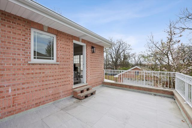 9807 W 57th Street, Countryside, IL 60525