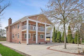 9807 W 57th Street, Countryside, IL 60525