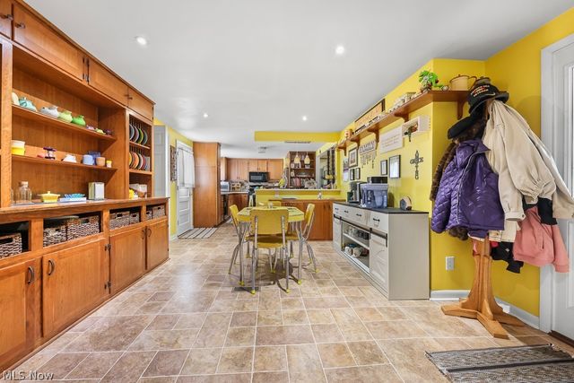 10684 Dot Avenue NE, Alliance, OH 44601