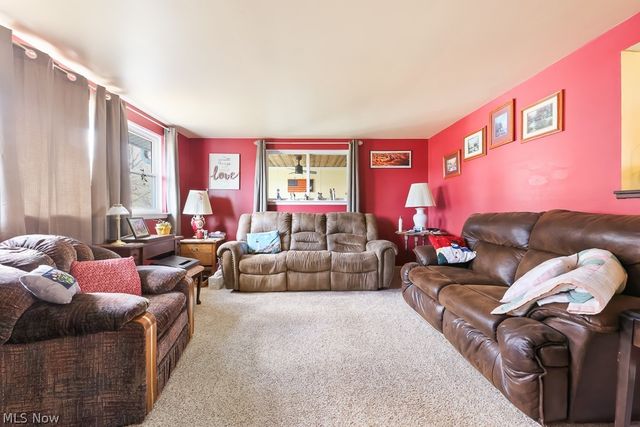 10684 Dot Avenue NE, Alliance, OH 44601