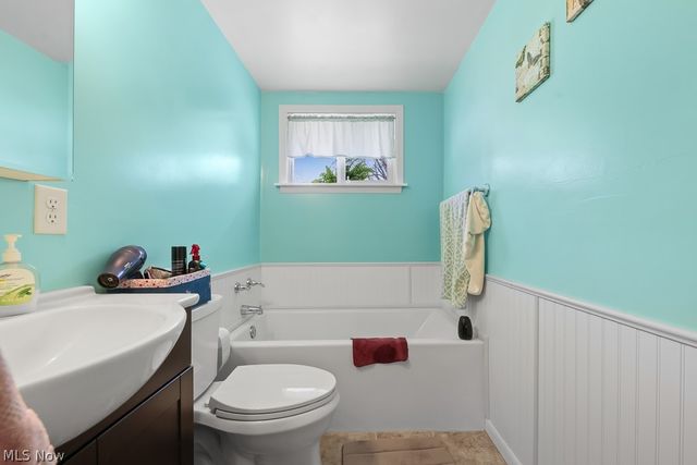 10684 Dot Avenue NE, Alliance, OH 44601