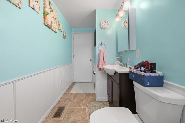 10684 Dot Avenue NE, Alliance, OH 44601