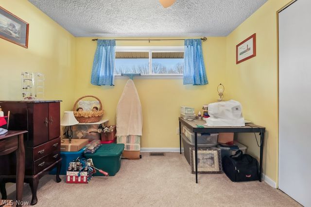 10684 Dot Avenue NE, Alliance, OH 44601