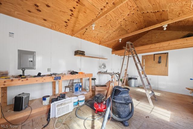 10684 Dot Avenue NE, Alliance, OH 44601