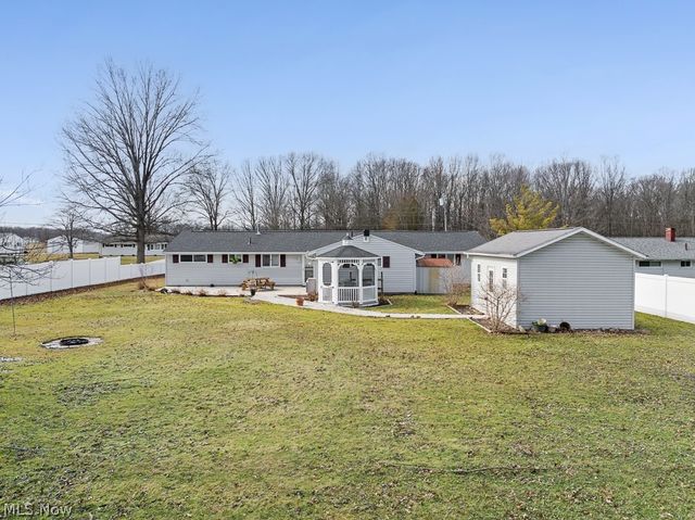 10684 Dot Avenue NE, Alliance, OH 44601