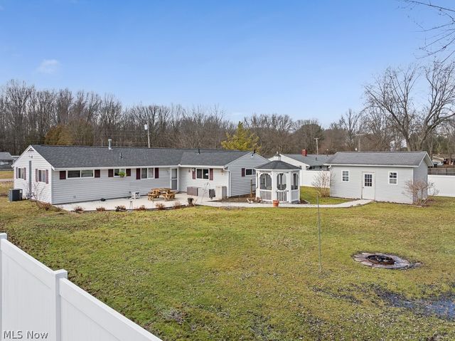 10684 Dot Avenue NE, Alliance, OH 44601