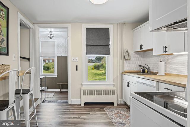 104 N LOCUST ST, Palmyra, PA 17078