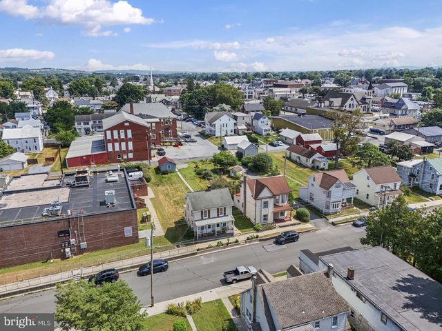 104 N LOCUST ST, Palmyra, PA 17078