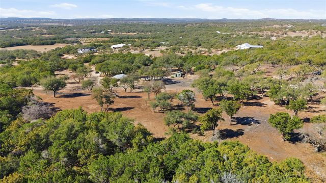 418 Polvado, Round Mountain, TX 78663