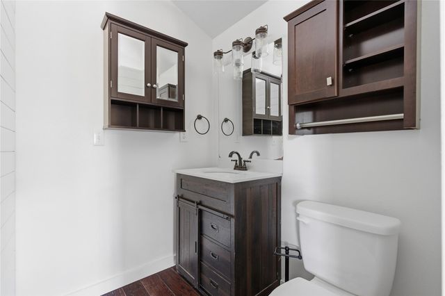 418 Polvado, Round Mountain, TX 78663