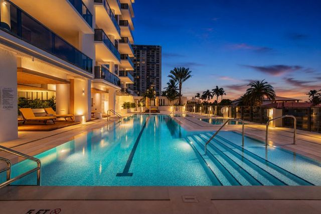 305 Briny Avenue 301, Pompano Beach, FL 33062