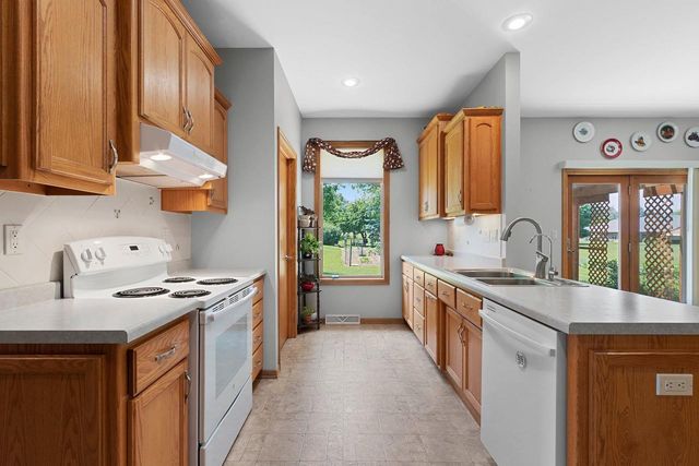 1374 ANGELS PATH, De Pere, WI 54115