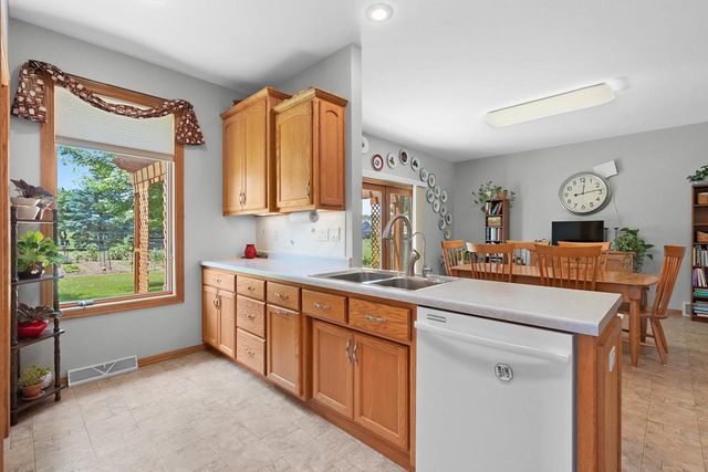 1374 ANGELS PATH, De Pere, WI 54115